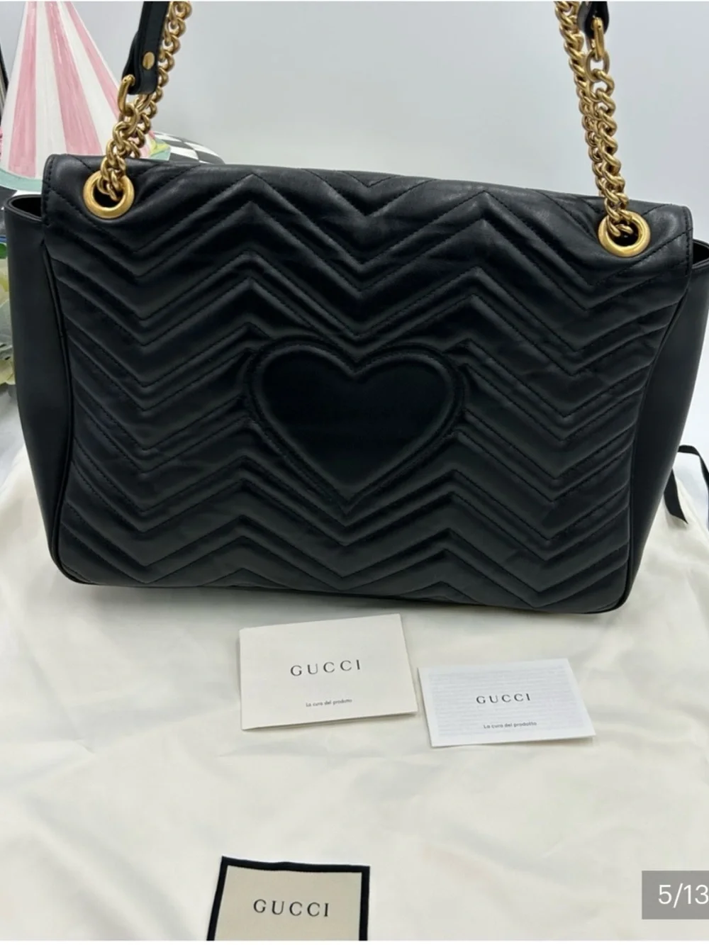 Women's Gucci large GG shoulder bag made in Italy